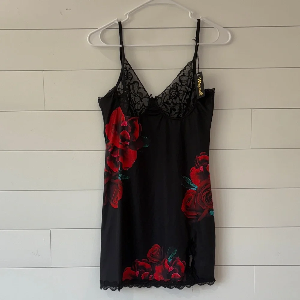 Mapalé Love‎ Struck Black Red Rose Floral Lace Chemise Slip S/M